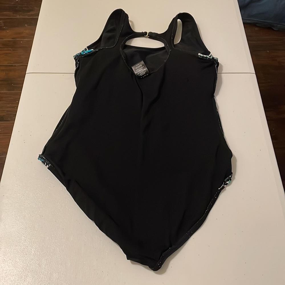 Catalina One Piece Swim Suit Extra Large, 16-18 - Picture 12 of 12